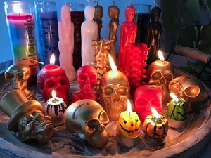 <strong>SKULL</strong> <strong>Candles</strong> -Suitable for Halloween/horror and Novelty Decorations - Product Image 5