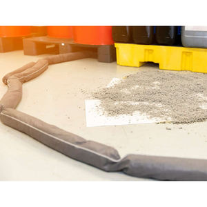 Absorbentes de derrames Carvel 50L para líquidos peligrosos en una bolsa de polietileno - Product Image 5