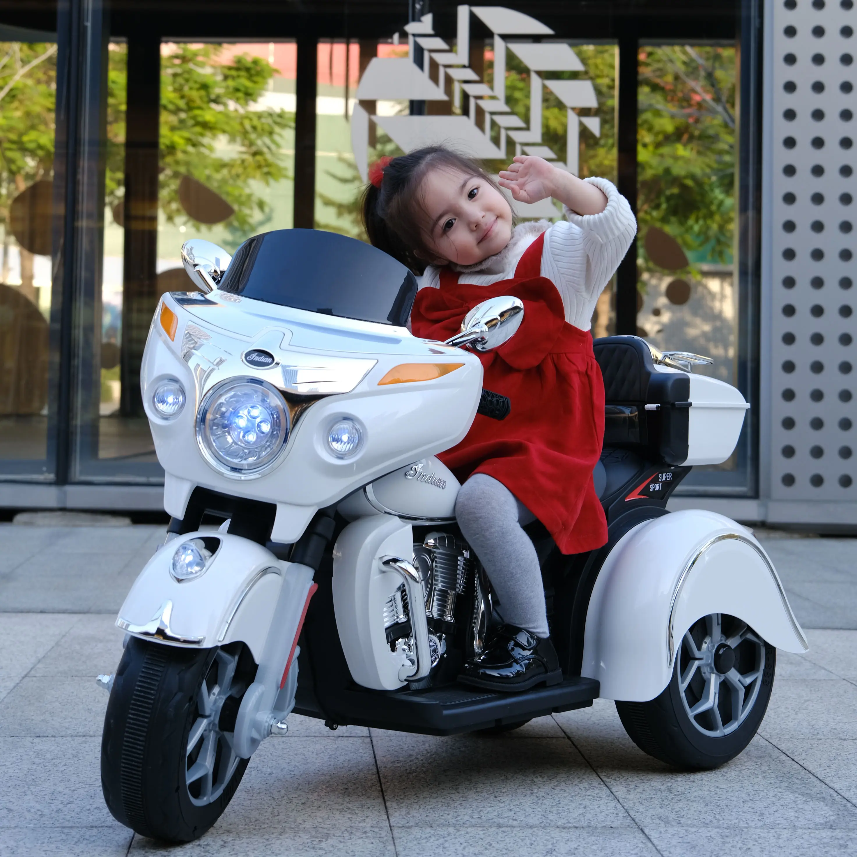 子供の電動バイクと自動運転おもちゃの車ホイールパワーシッティング三輪車ウォーキングアーティファクト付きプラスチックベビーカー