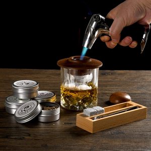 Kit d'infusion <span class=keywords><strong>de</strong></span> fumée pour whisky personnalisé avec <span class=keywords><strong>copeaux</strong></span> <span class=keywords><strong>de</strong></span> hêtre, ensemble <span class=keywords><strong>de</strong></span> bar moderne portable dans un coffret cadeau en bois pour fumer les cocktails - Product Image 2