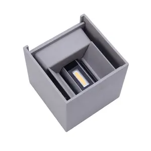 ไฟติดผนัง LED ทรงลูกบาศก์ ปรับได้ กันน้ำ IP65 ขนาด 100 มม. 12 วัตต์ สำหรับสวนภายนอกอาคาร โครงอะลูมิเนียม  Ra90 กระจกนิรภัยกระจายแสงขึ้น/ลง - Product Image 1