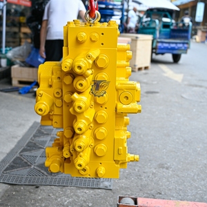 723-46-20501 723-46-20402 723-47-20502 Komatsu Graafmachine Regelklep <span class=keywords><strong>Pc200</strong></span> <span class=keywords><strong>6</strong></span> PC220-7 Hoofdklep Voor Komatsu - Product Image 4