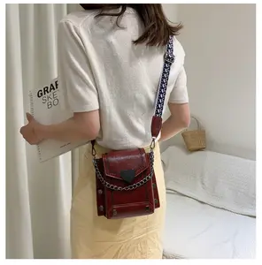 Bolsa de mão feminina coreana de ombro único, bolsa quadrada pequena versátil para celular, nova, 2021