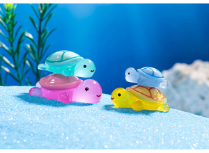 Mini accessoire décoratif créatif DIY micro-paysage tortue de mer lumineuse style dessin animé, inspiré des célébrités d'Internet Douyin, pour la maternité - Product Image 6