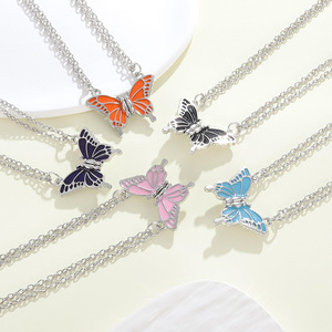Nuova amicizia collana magnetica farfalla colorata per i migliori amici, catena maglione autunno inverno per BFFs - Product Image 2