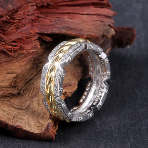 Anello di fidanzamento bicolore con zirconi per uomo e donna, elegante gioiello da dito - Product Image 3