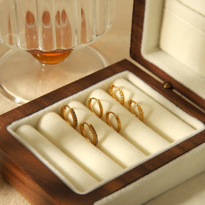 Aros de Oro de 18k y Acero Inoxidable con Diseño Geométrico de Diamantes en Canal, Joyería de Moda para Mujer - Product Image 2