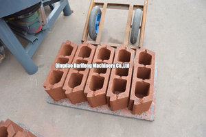 Machine à fabriquer des blocs de ciment creux QT4-35, prix compétitif, machine simple pour la fabrication de briques solides, à vendre - Product Image 6