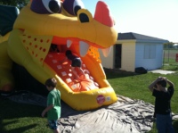 Nouveau Design gonflable amusant Dragon jaune Combo Playland rebond maison château gonflable cavalier Moonwalk