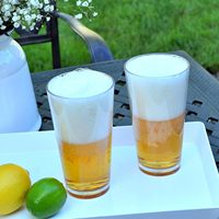 Gobelets à bière réutilisables en plastique transparent de 20 oz avec impression de logo personnalisé pour bar