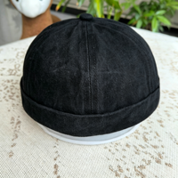 Gorra sin Visera de Sarga de Algodón Lavado con Múltiples Paneles, Bordado de Calavera Joker, Hebilla Metálica Ajustable, Tela Sólida, Gorras Versátiles