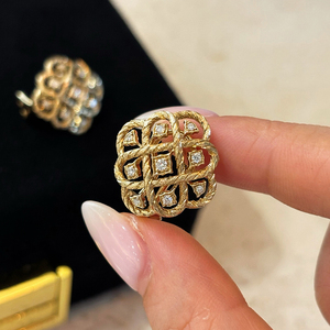 ต่างหูทองคำแท้ 14K ยี่ห้อ Aazuo สไตล์วินเทจ ประดับเพชรเลี้ยงในห้องปฏิบัติการ ดีไซน์หรูหรา รูปทรงลูกไม้ เหมาะเป็นของขวัญสำหรับผู้หญิง สำหรับงานเลี้ยงระดับสูง - Product Image 2