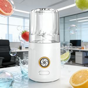 Licuadora Portátil Recargable por USB de 260 ml y 2000 mAh, con Cuchilla de Acero Inoxidable para Triturar Hielo, Preparar Smoothies Turbo, Libre de BPA y a Prueba de Fugas - Product Image 2