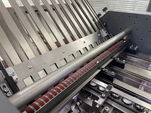 Yüksek hızlı tokalar kağıt kitapçık ciltleme A3 boyutu kağıt katlama katlama perfore makinesi için katlama manuel - Product Image 3