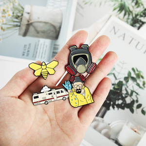 Al por mayor: Pines metálicos <span class=keywords><strong>de</strong></span> personajes <span class=keywords><strong>de</strong></span> series <span class=keywords><strong>de</strong></span> TV, broches, pines <span class=keywords><strong>de</strong></span> dibujos animados divertidos, pines <span class=keywords><strong>de</strong></span> esmalte <span class=keywords><strong>de</strong></span> abeja linda y <span class=keywords><strong>de</strong></span> personajes <span class=keywords><strong>de</strong></span> la serie Salt Brother para ropa - Product Image 4