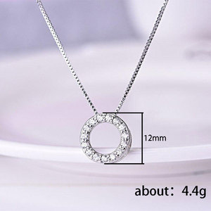 Collana con ciondolo rotondo dal design geometrico semplice, collana da indossare tutti i giorni. - Product Image 3