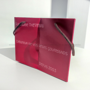 ถุงกระดาษฟอยล์สีทองหรูหราสำหรับช้อปปิ้ง - Product Image 3