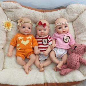 Poupée Reborn Interactive de 12 pouces à Yeux Ouverts, Corps en Silicone Souple et Expression Réaliste, Bébé Anatomiquement Correct pour Jeu de Rôle Enfants - Product Image 3