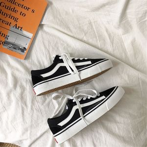 Zapatillas Retro Blancas de Lona Personalizadas de Diseñador 2026, Unisex, para Estudiantes, Casuales, de Caña Baja, Deportivas - Product Image 3