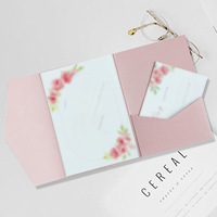 Élégantes cartes d'invitation de mariage de poche 5x7 en papier nacré découpé au laser, pliées en trois, avec enveloppes pour événement de douche nuptiale