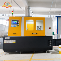 Machine de découpe CNC d'aluminium entièrement automatique à alimentation horizontale pour pièces automobiles, avec lame de scie multi-barres de 550 mm, pour usine de machines