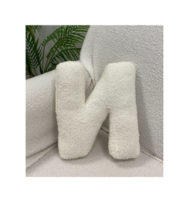 Almohada decorativa de terciopelo con forma de letra mayúscula personalizada - Product Image 6