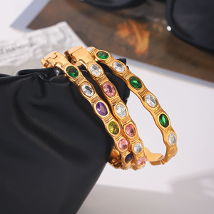 Brazalete de Zirconia Brillante y Colorido, Sin Deslustre, Pulido a Alto Brillo, Brazalete de Acero Inoxidable Chapado en Oro de 18K para Mujer - Product Image 4