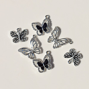 Pendentif papillon en alliage de zinc incrusté de strass pour la fabrication de boucles d'oreilles, composants de bijoux DIY - Product Image 1