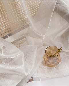 Les rideaux en gaze sont légers <span class=keywords><strong>et</strong></span> luxueux, <span class=keywords><strong>et</strong></span> les rideaux occultants de haute qualité sont translucides <span class=keywords><strong>et</strong></span> opaques. - Product Image 2