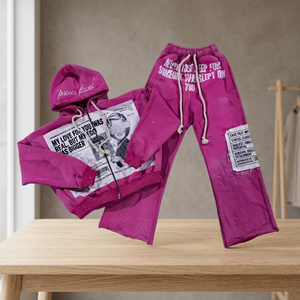 Ensemble sweat-shirt à capuche rose et pantalon de survêtement, design imprimé streetwear surdimensionné, unisexe, tissu FRENCH TERRY, fermeture éclair sur le devant - Product Image 3