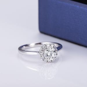 Bague de fiançailles et de mariage en diamant de laboratoire rond VVS2 de 0,5 CT en or blanc 14 carats Messi Jewelry MSR-512 - Product Image 3