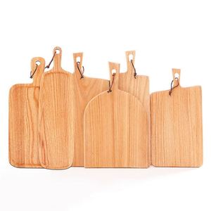 Planche à charcuterie en bois pour boutique en ligne, planches en bois à bords naturels, planche en bois naturelle - Product Image 1
