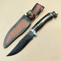 Couteau de chasse tactique de survie en plein air personnalisable OEM, forgé en Damas VG10, à lame droite, manche en bois, étui en cuir