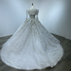 Robes de mariée blanches de luxe sans manches avec traîne et manches amovibles Wm24 - Product Image 4