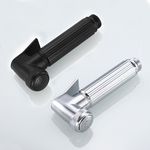 Accessoire de pulvérisation pour bidet de toilette, dispositif d'<span class=keywords><strong>hygiène</strong></span> féminine, pomme de douche pressurisée, une entrée, deux sorties, cuivre/alliage, moderne et simple - Product Image 1
