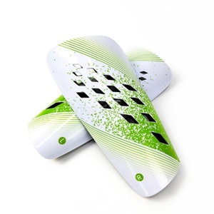 Protège-tibias de football personnalisés à double couche épaissie en EVA de haute qualité avec impression sur mesure – Équipement de protection pour joueurs sportifs - Product Image 2
