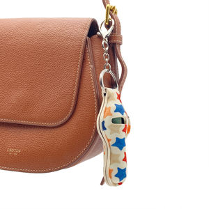 Porte-clés de plage personnalisé pour baume à lèvres, brillant à lèvres et rouge à lèvres - Product Image 1