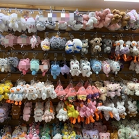 Peluches de 10 cm (4 pouces) à prix promotionnel, mini-poupées pour machine à griffes, jouets porte-clés en peluche de personnages d'anime et de dessins animés, vente en gros