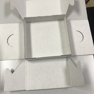 2022 Hot Sale Portable Cup Cake <b>Boxes</b> Packaging Hand Carry Cake Box With Window - Product Image 6