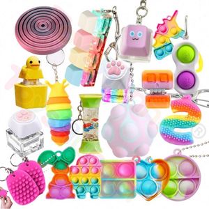 Llavero de Lujo con Tecla Personalizada de Aluminio CNC para Entusiastas y Coleccionistas de Teclados Mecánicos, con Caja de Regalo - Product Image 1