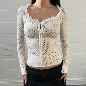 Camiseta de manga larga con cuello redondo, diseño de oído de madera, ajustada, con cordones, calada, sencilla y versátil, con estampado de lunares. - Product Image 1