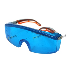 Gafas DE SEGURIDAD láser UV de 532nm con marco de plástico para equipos de belleza Protección ocular 190-540nm - Product Image 1