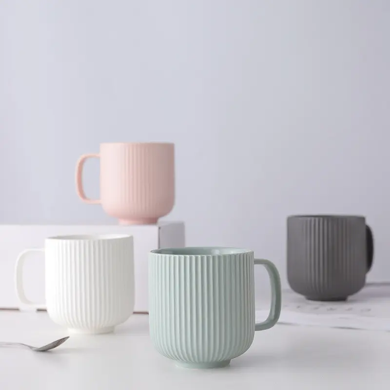 Nuovo stile minimalista casa Hotel in ceramica tazza regalo di promozione acqua tè tazze da caffè in ceramica con strisce in rilievo