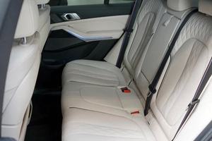Meilleures ventes de voitures d'occasion : <span class=keywords><strong>BMW</strong></span> <span class=keywords><strong>X5</strong></span> xDrive30d M Sport SUV 2025, prêt <span class=keywords><strong>à</strong></span> être expédié - Product Image 5