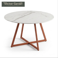 Ensemble de salle à manger d'extérieur moderne avec plateau en marbre et structure en aluminium thermolaqué, chaises de jardin résistantes aux UV et aux intempéries