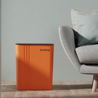 Vente en gros de poubelles élégantes en plastique orange uniques de Chine pour les chambres d'hôtel