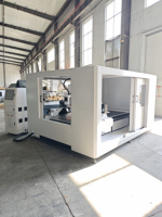 Routeur CNC entièrement fermé 1325 avec couvercle complet pour la gravure, le fraisage, la sculpture et la découpe du bois, des meubles, de l'acrylique, du PVC et du MDF