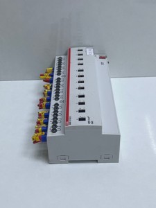 2CDG110264R0011 SA/S12.16.2.2 Interrupteur de commutation 12x16A pour PLC - Product Image 4