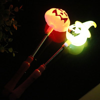 Fournitures pour fête d'Halloween, cadeaux pour enfants, baguette magique lumineuse LED, citrouilles, crânes, bâton qui se balance, accessoires d'Halloween