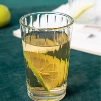 Ensemble de pichet à eau en verre borosilicate 5 pièces, 4 tasses, pichet à motif ondulé, couvercle, capacité de 1000 ml, passe au lave-vaisselle, résistant à la chaleur